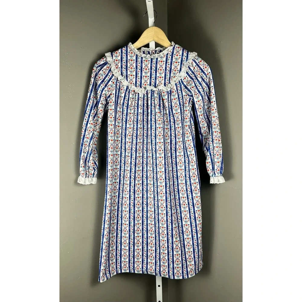 Vintage Lanz of Salzburg Flannel Granny Nightgown Girls 7/8M 80's Tyrolean Print
